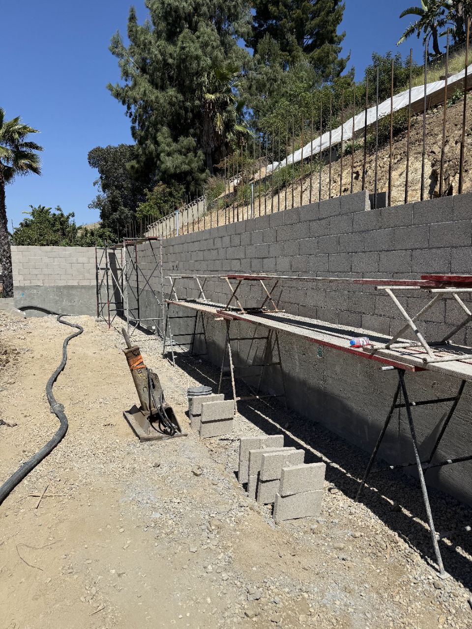 Elegant hardscaping with retainer wall