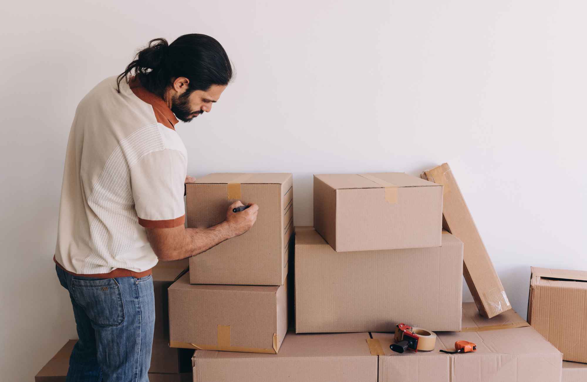 organizing-etc-overland-park-ks-how-we-help-prepare-your-family-for-an-organized-move-and-effortless-unpacking-labeling-boxes-move-management