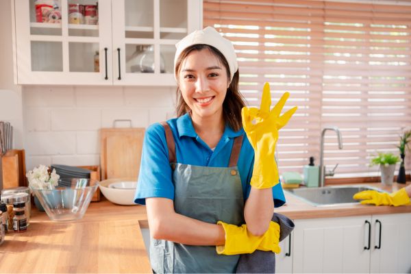 cleaning girl cleaning girl
