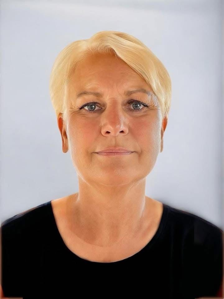 Anna Hansen is the owner and founder of Super City Removals, bringing over 15 years of hands-on experience in furniture moving, packing, and storage. Passionate about making every move smooth and stress-free, Anna personally oversees each relocation to ensure top-quality service for homes and businesses across Auckland and New Zealand.
