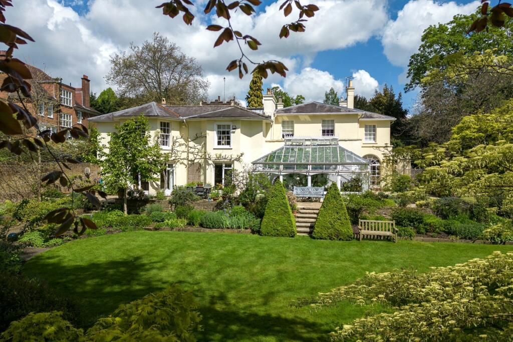 Detached home in Hampstead