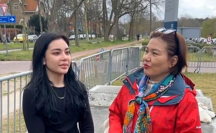 Kitty and Honeylet Duterte Kitty and Honeylet Duterte