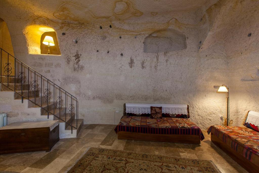 Spacious seating area in quad king suite for 4 people
