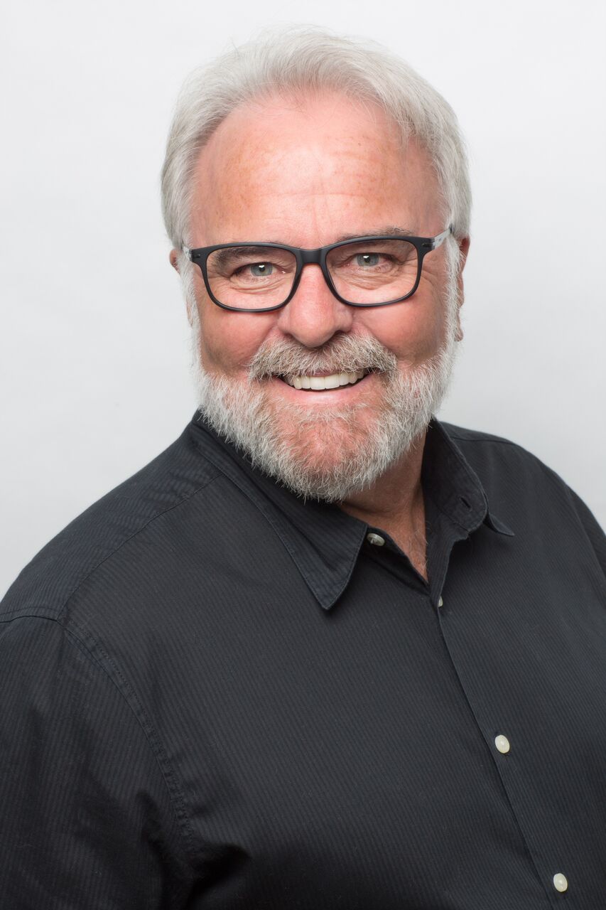 Patrick Smith is a business owner (since 1988), author, technology 