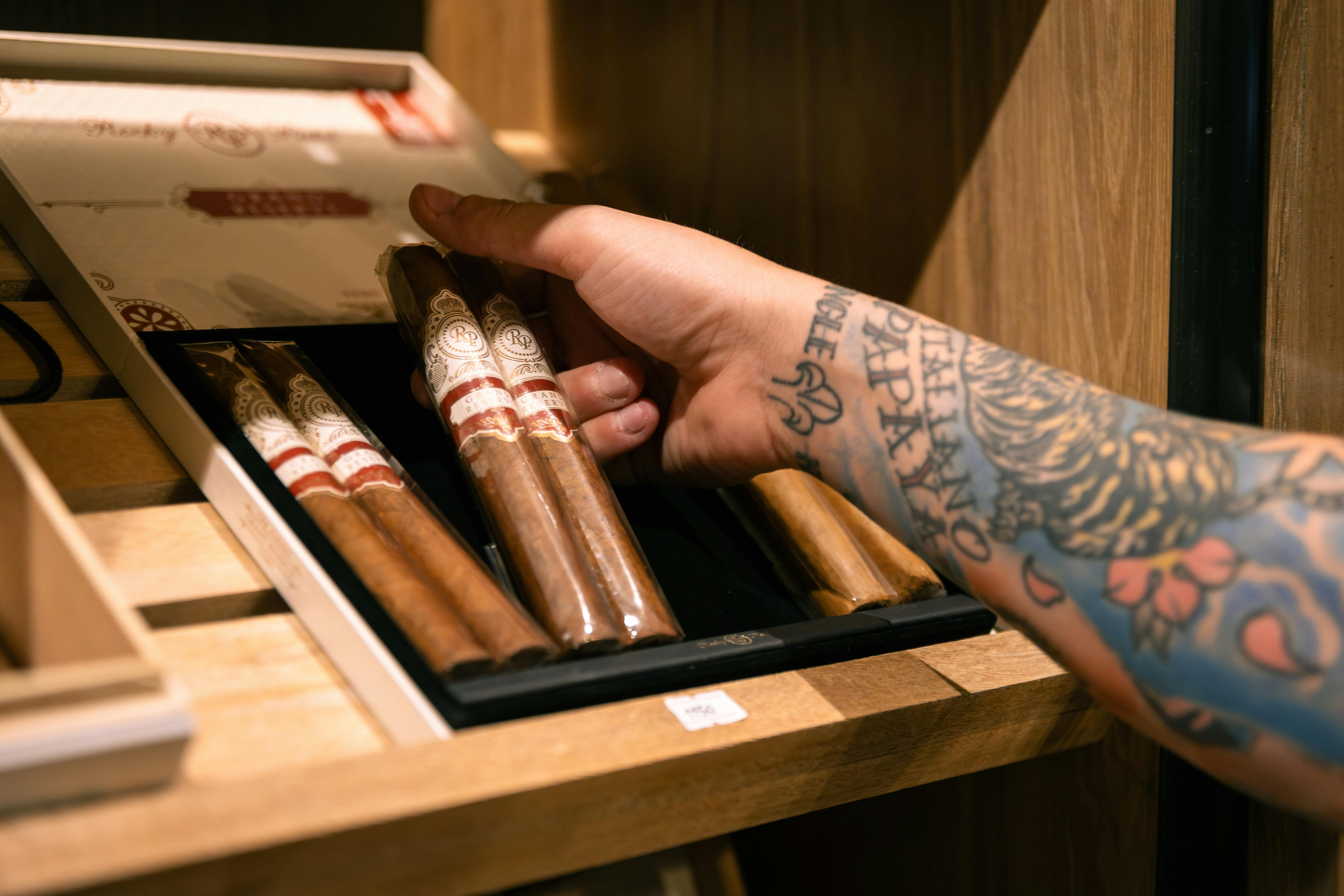 cigar band design