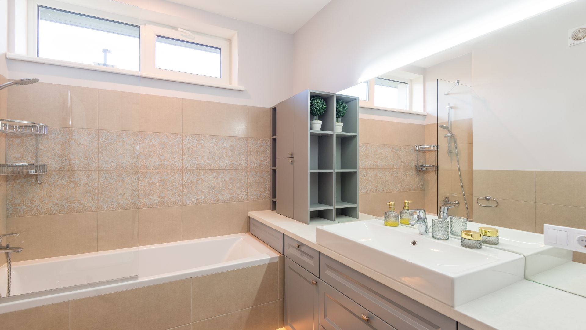 Modern Master Bathroom