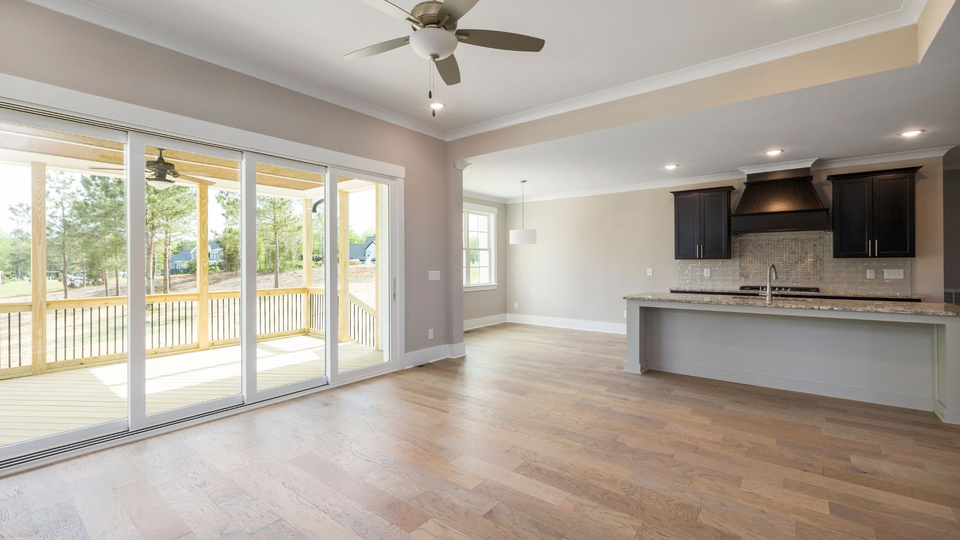 Laminate & Vinyl Flooring