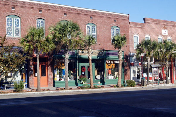6. Enjoy Local Flavor in Apalachicola 6. Enjoy Local Flavor in Apalachicola
