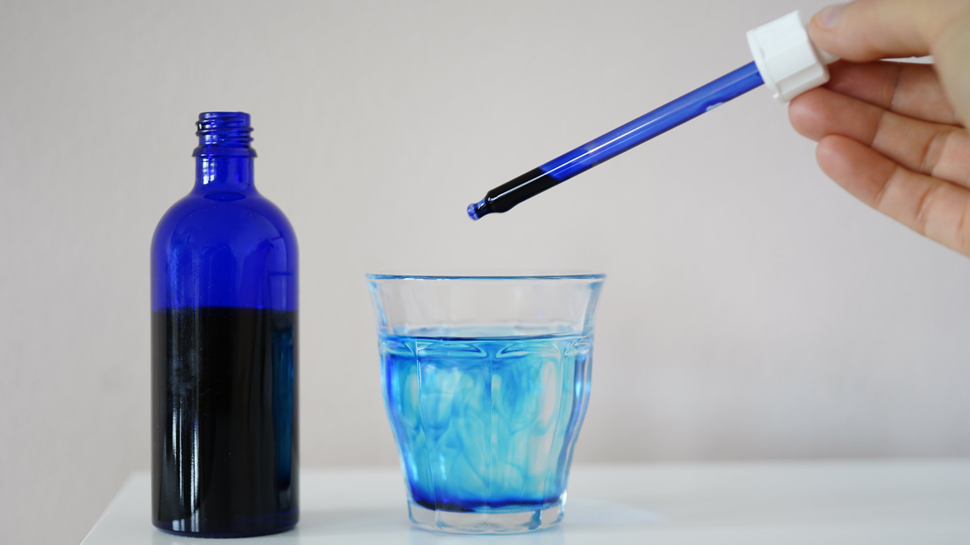 Methylene Blue: From Life-Saving Drug to Anti-Aging Wonder?