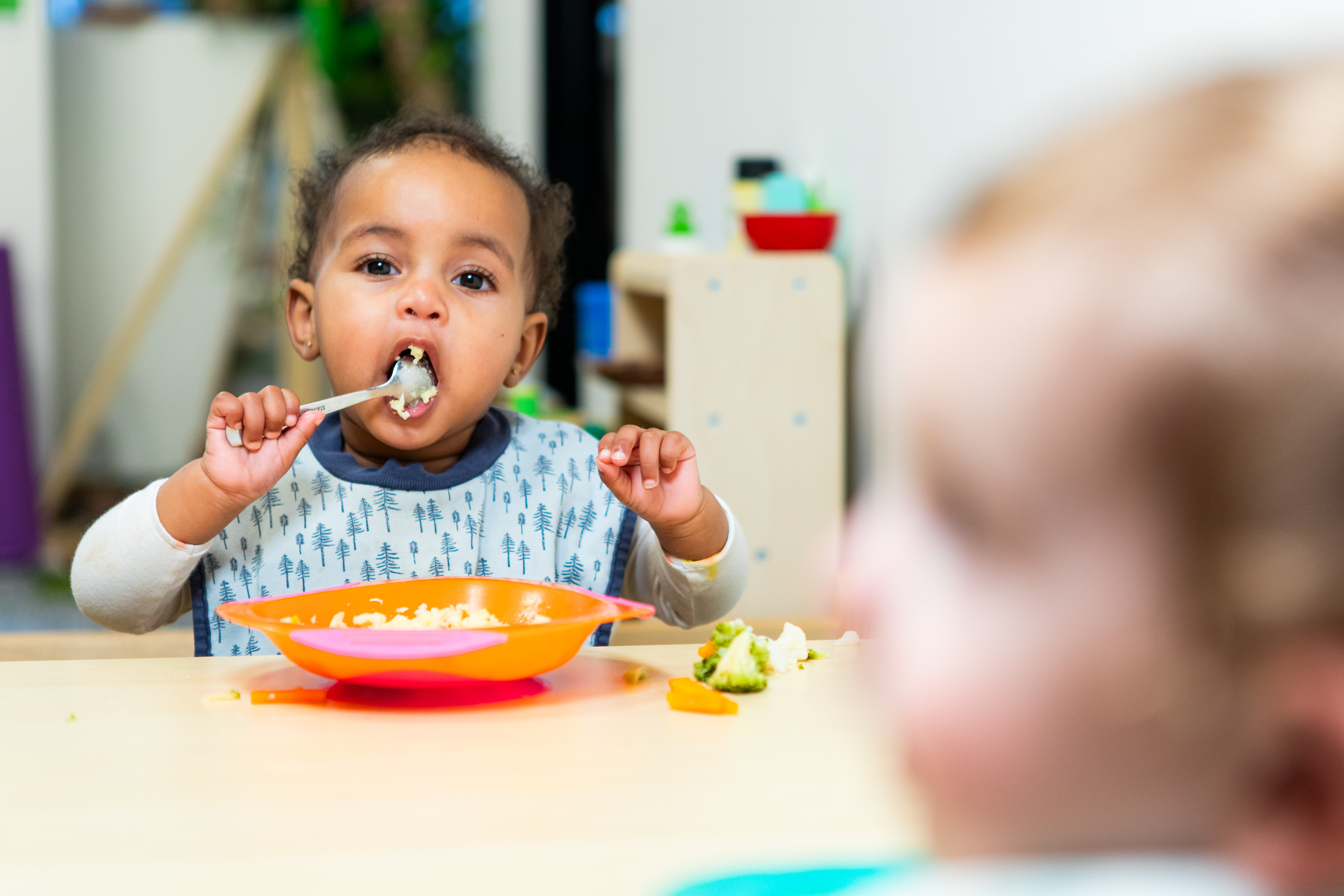 kid eating