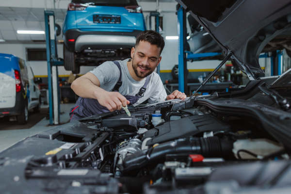 a importar vehículos y repuestos para la industria automotriz en Chile a importar vehículos y repuestos para la industria automotriz en Chile
