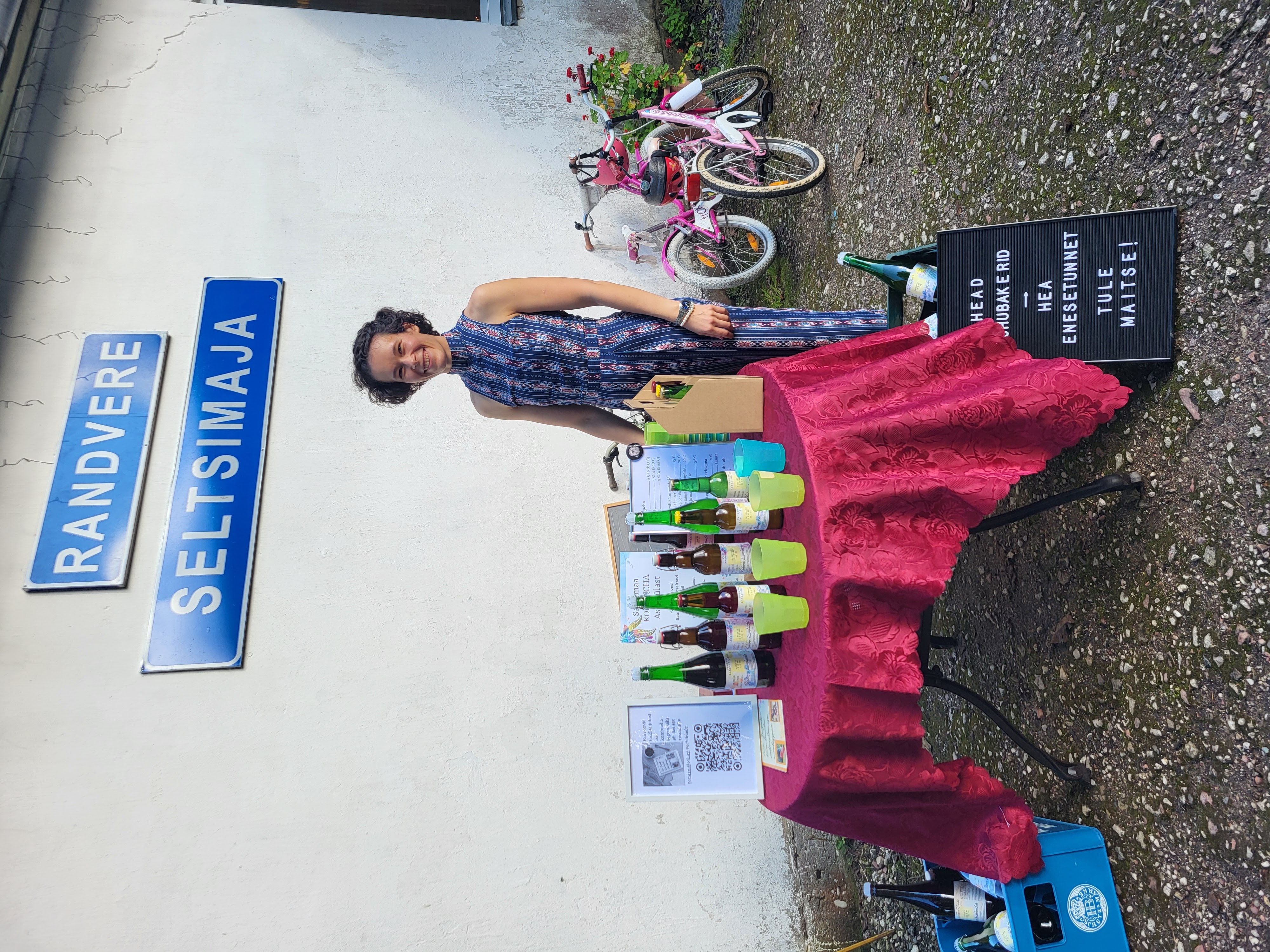 Teeseenejook Teeseenejook