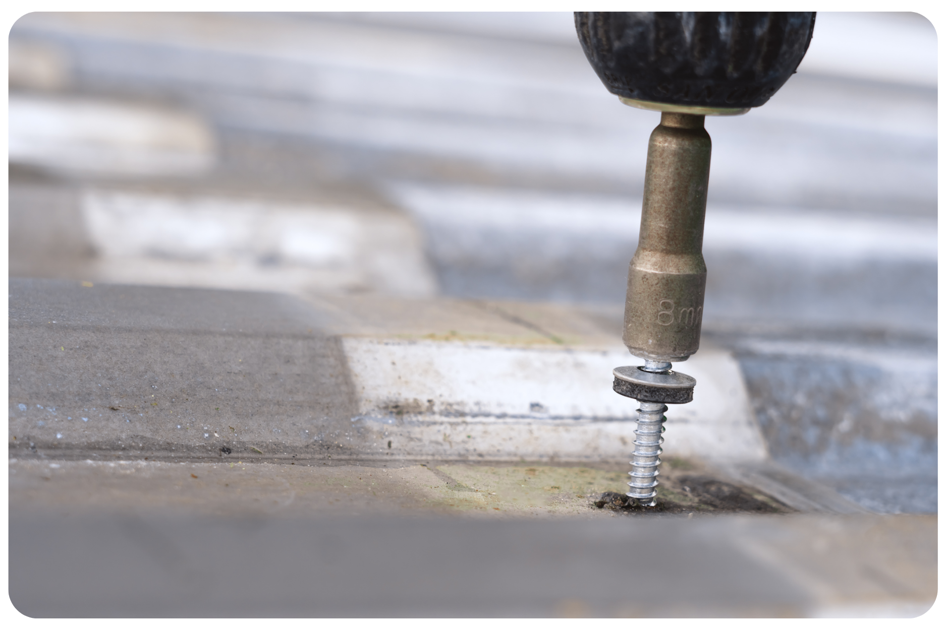 Loose Screws Are Wrecking Atlanta Metal Roofs! Loose Screws Are Wrecking Atlanta Metal Roofs!
