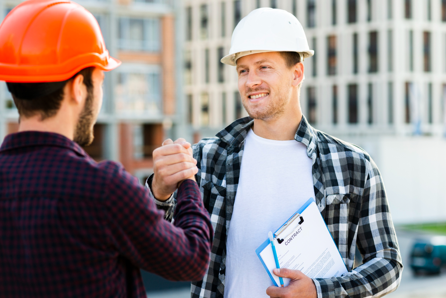 Importance of Hiring a Local General Contractor Near Me