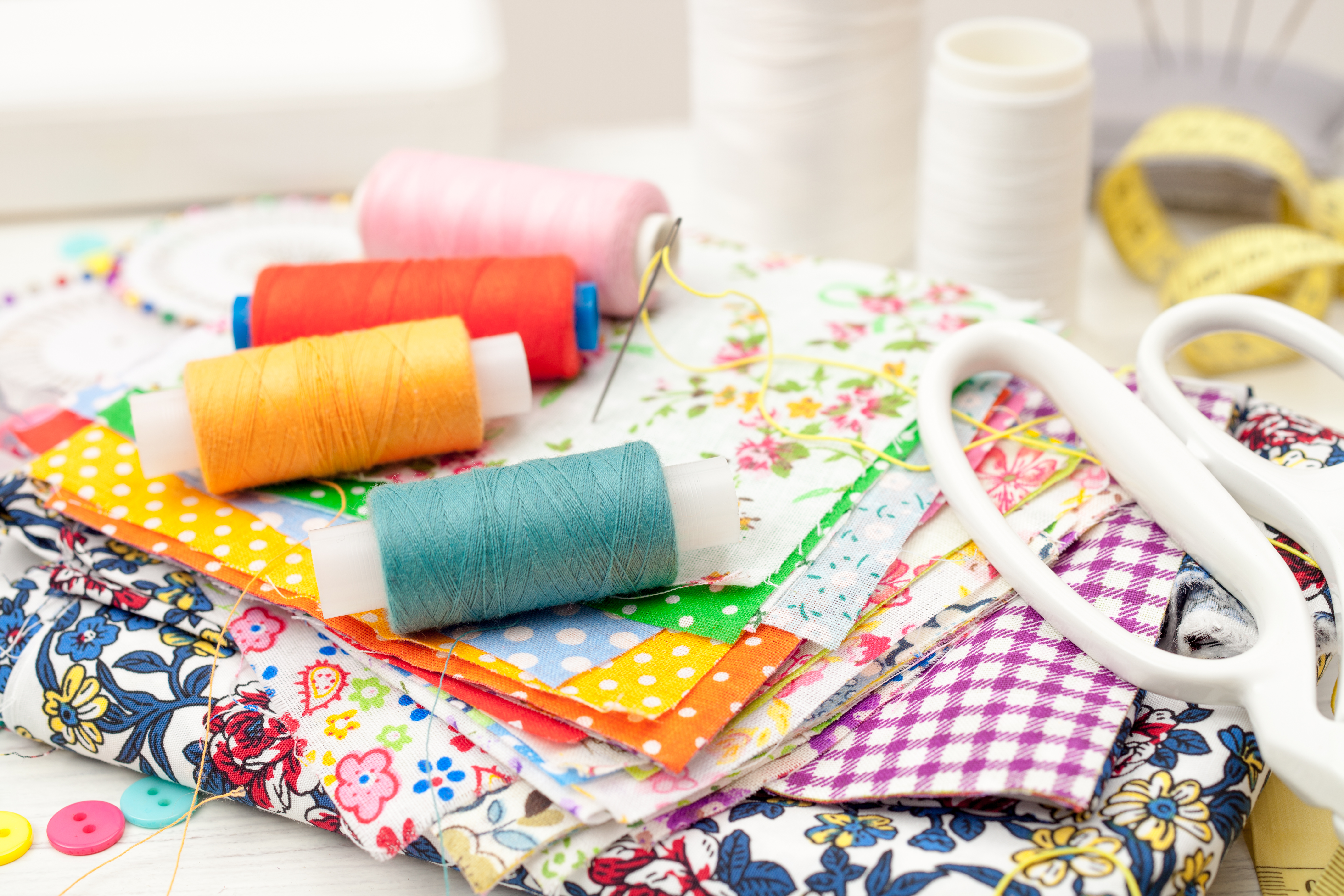 Sewing threads in different colours