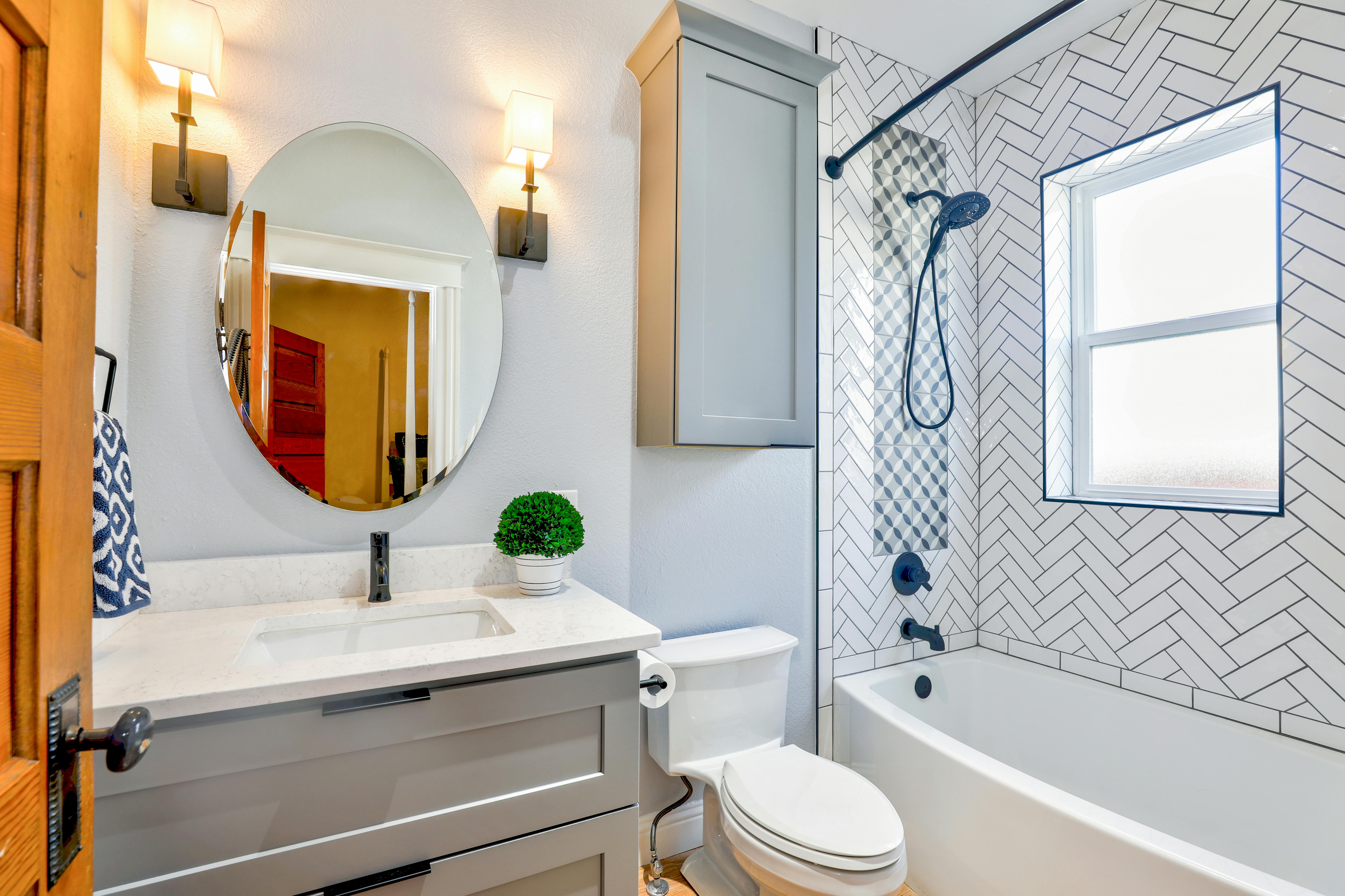 bathtub and tile restorations -hero image bathtub and tile restorations -hero image