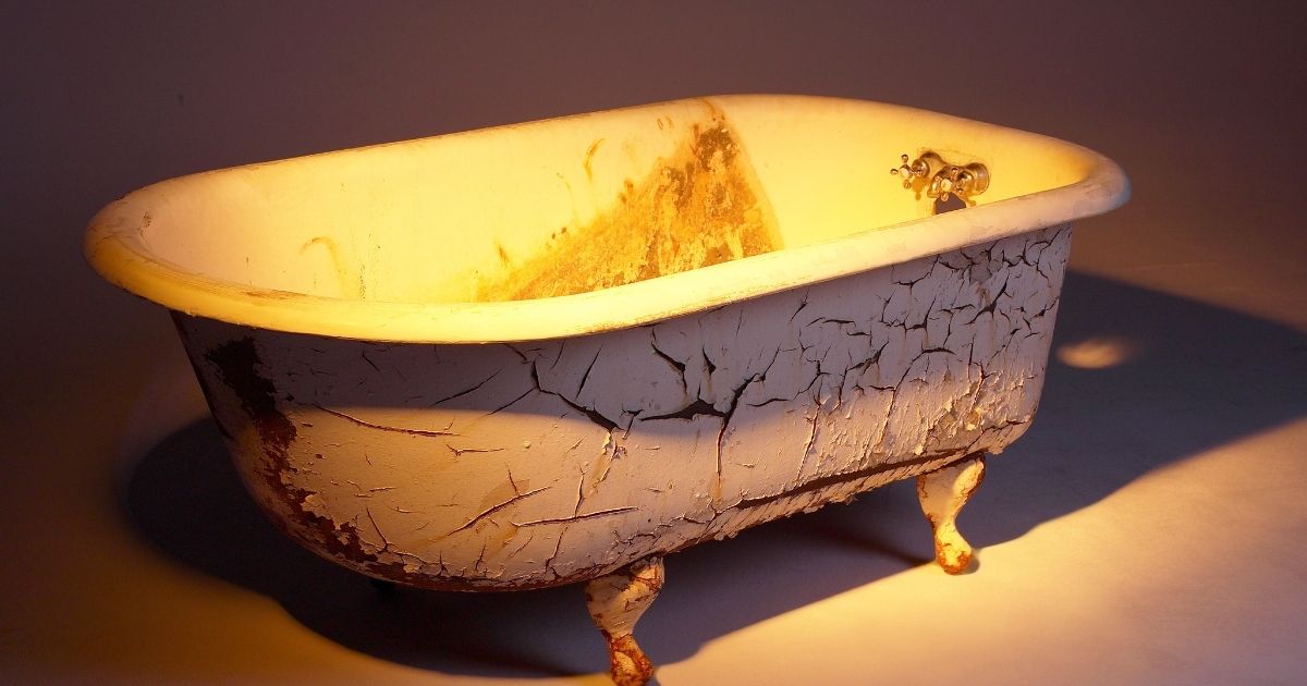 stained and cracked bathtub stained and cracked bathtub