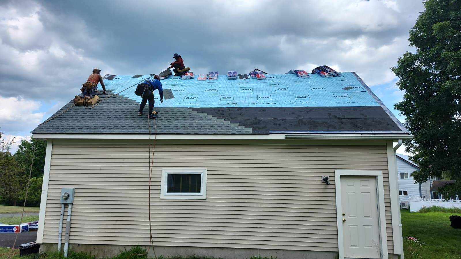 What Is a Slate Roof? Benefits, Costs & Lifespan Explained