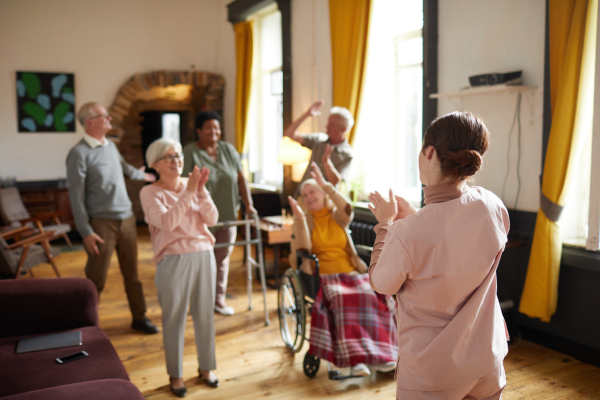 helping seniors adjust to a new living environment helping seniors adjust to a new living environment