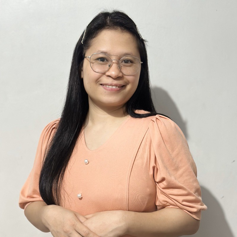 Grace De los Santos, LinkedIn Growth Strategist