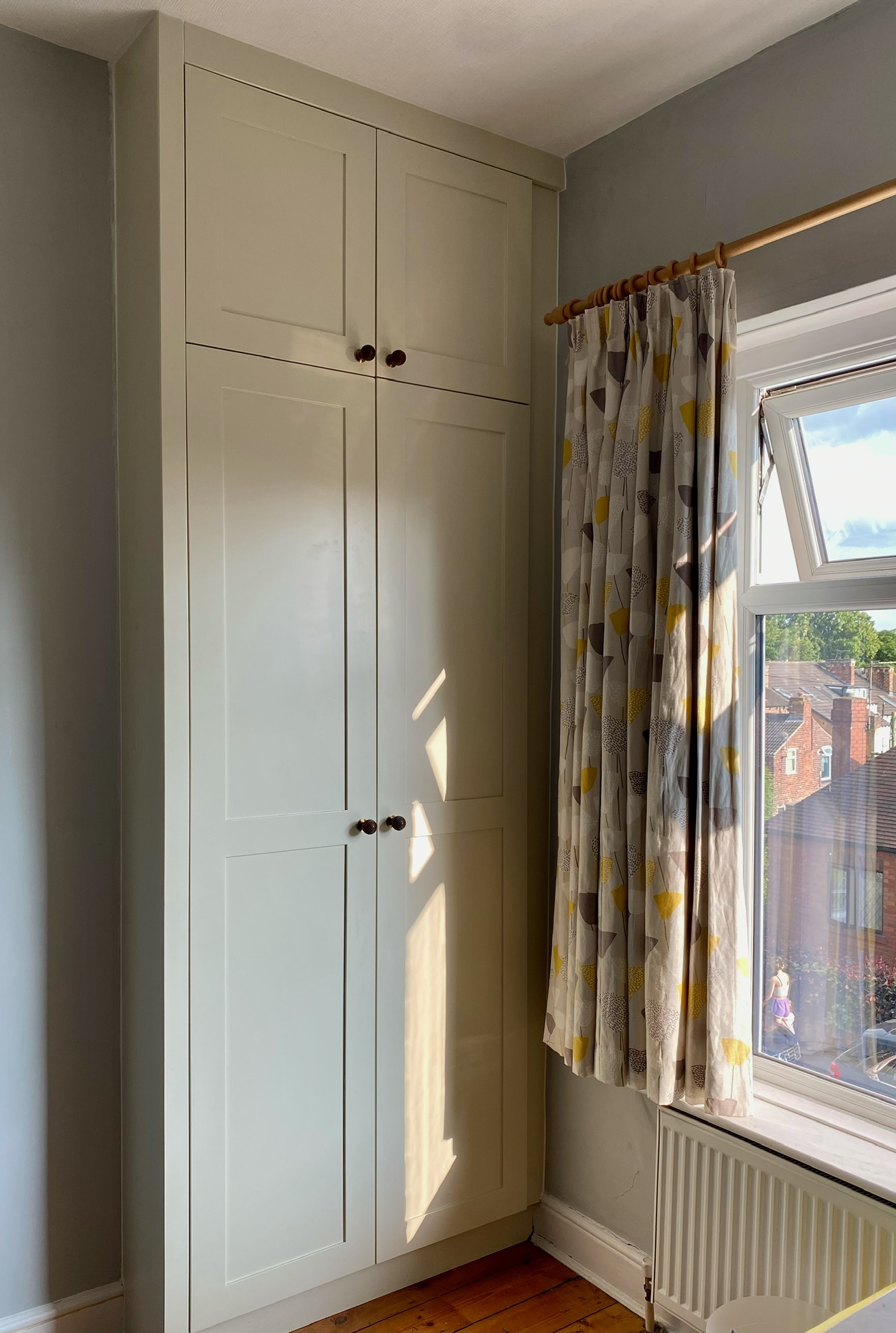 Bespoke shaker style floor to ceiling fitted wardrobe Bespoke shaker style floor to ceiling fitted wardrobe