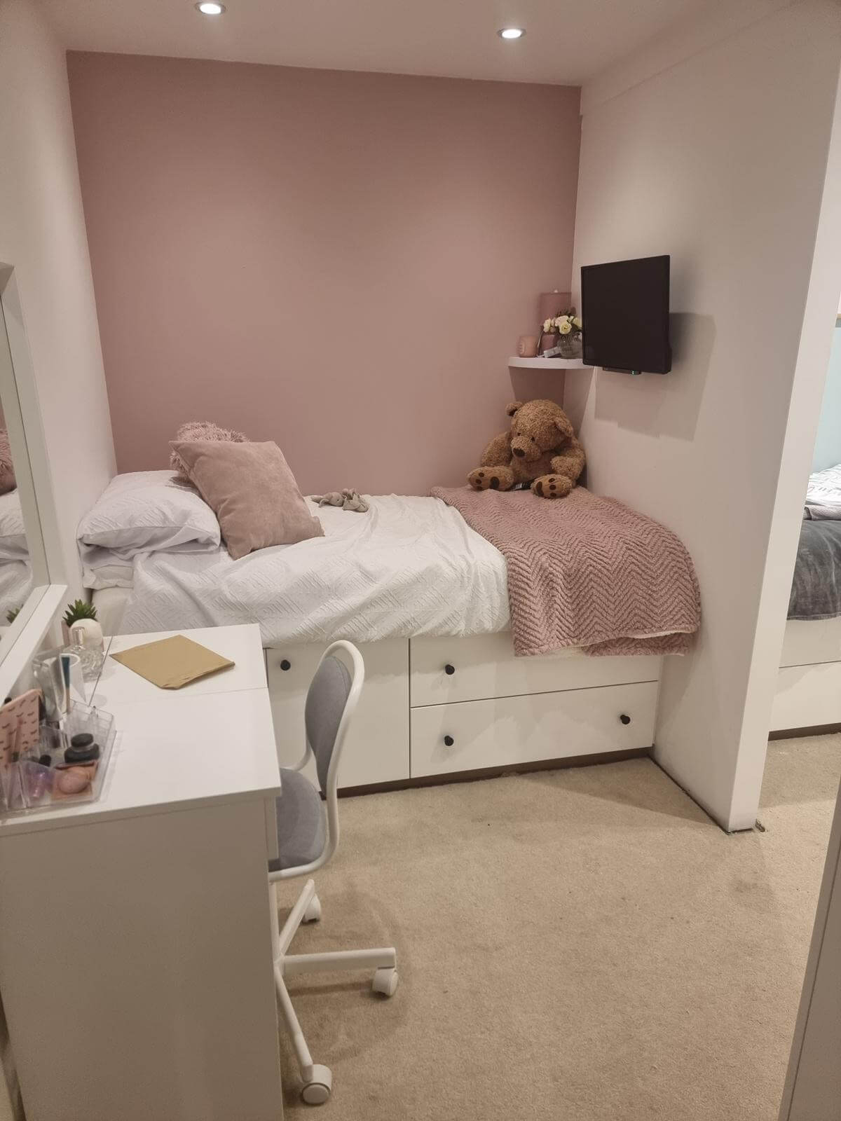 Bespoke bedroom designed, manufactured and installed for sisters who share a room by JAX Bespoke in Yorkshire Bespoke bedroom designed, manufactured and installed for sisters who share a room by JAX Bespoke in Yorkshire