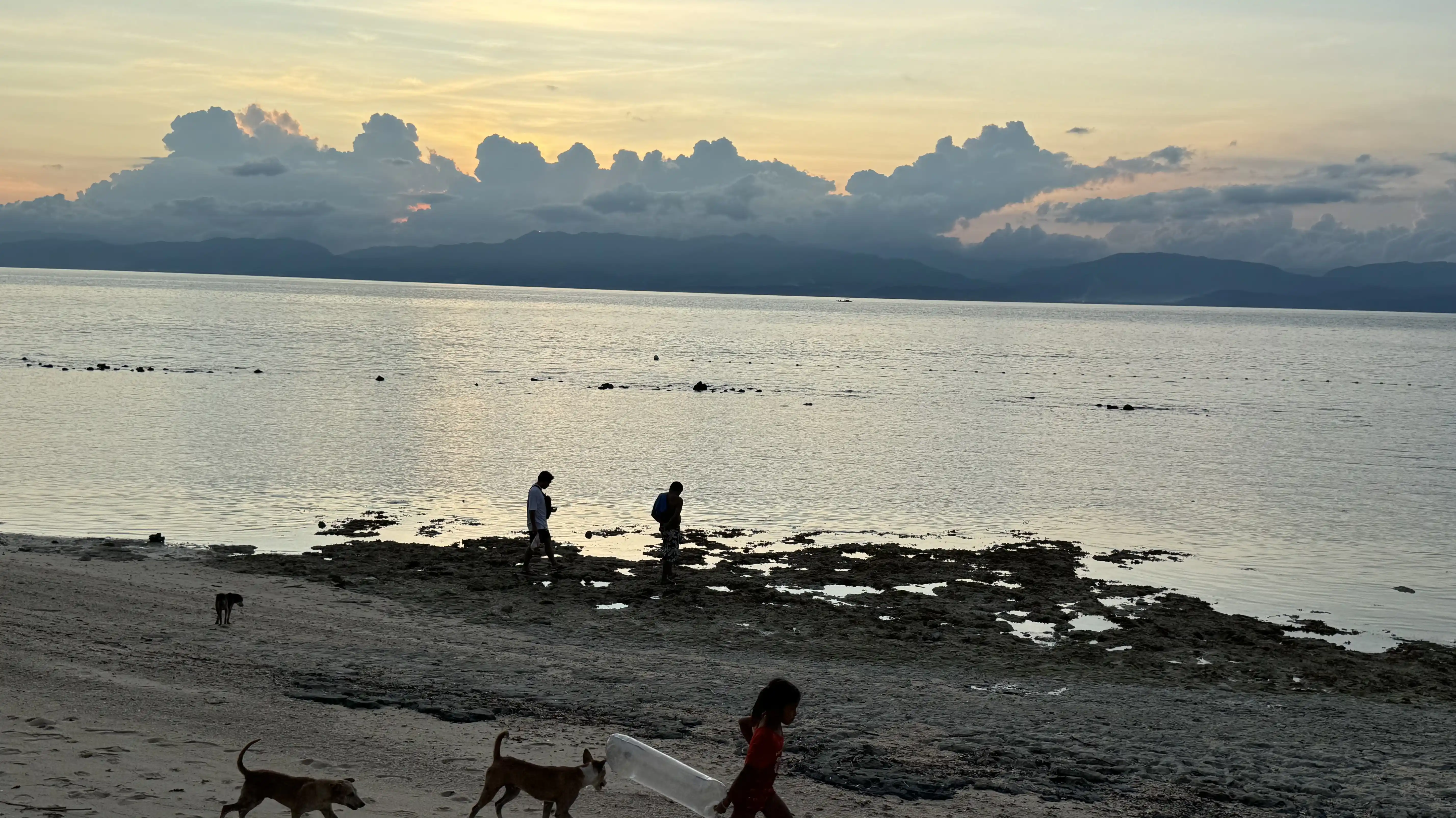 Chasing Sunsets, Finding Self: Reflections on the Road