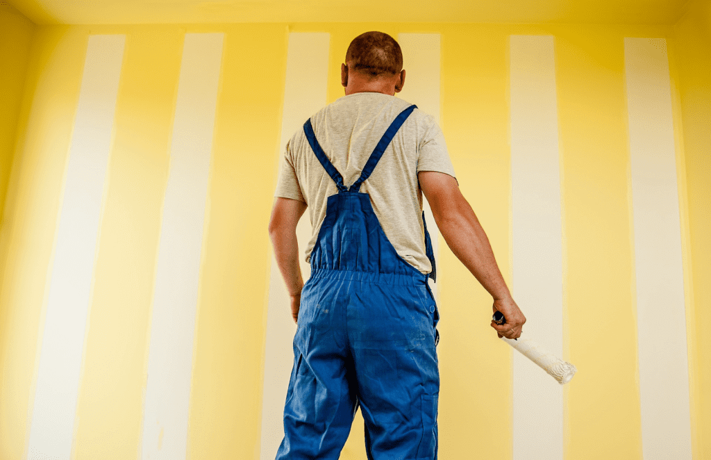 PAINTING 101: WHEN TO DIY, WHEN TO CALL A PRO