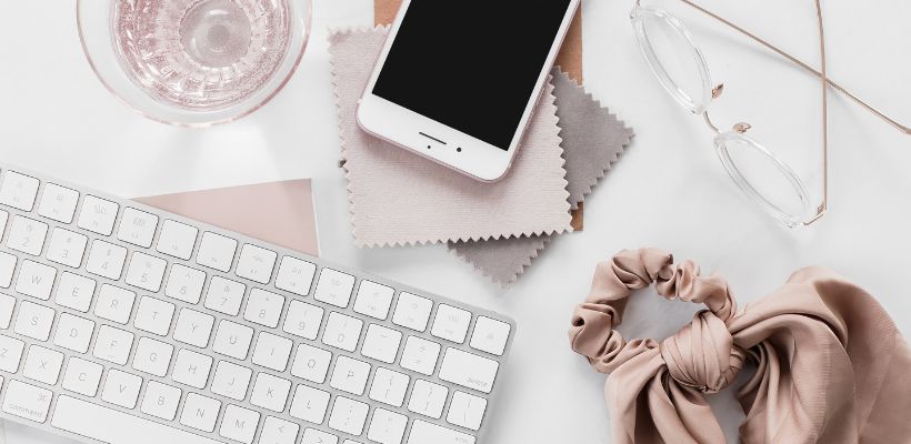 Discover how to manage tasks, track goals, and stay organised effortlessly. And learn how to achieve Superwoman-Level productivity with this online tool. #Notion #productivity #Notiontemplate #organization #timemanagement