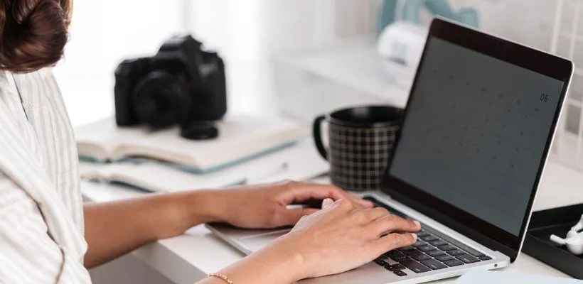 girl typing