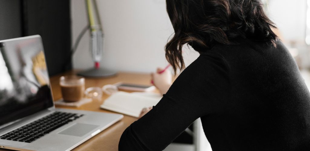 Achieve more in less time by optimising your daily routine with these proven productivity-boosting habits. Achieve more in less time by optimising your daily routine with these proven productivity-boosting habits.