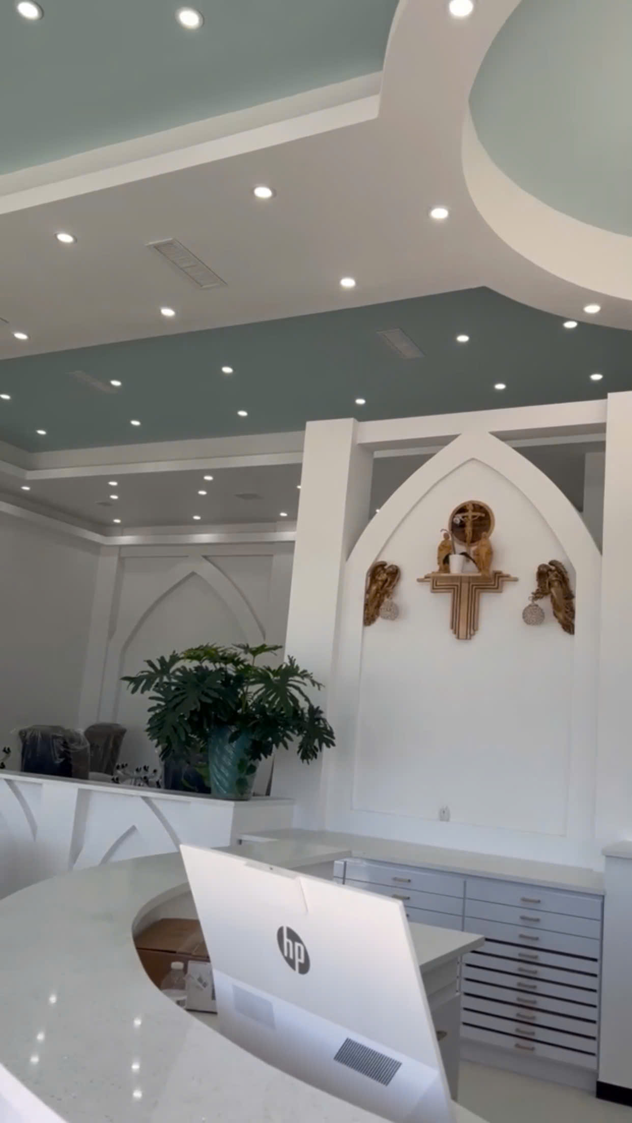  Nail & Bar – design 4