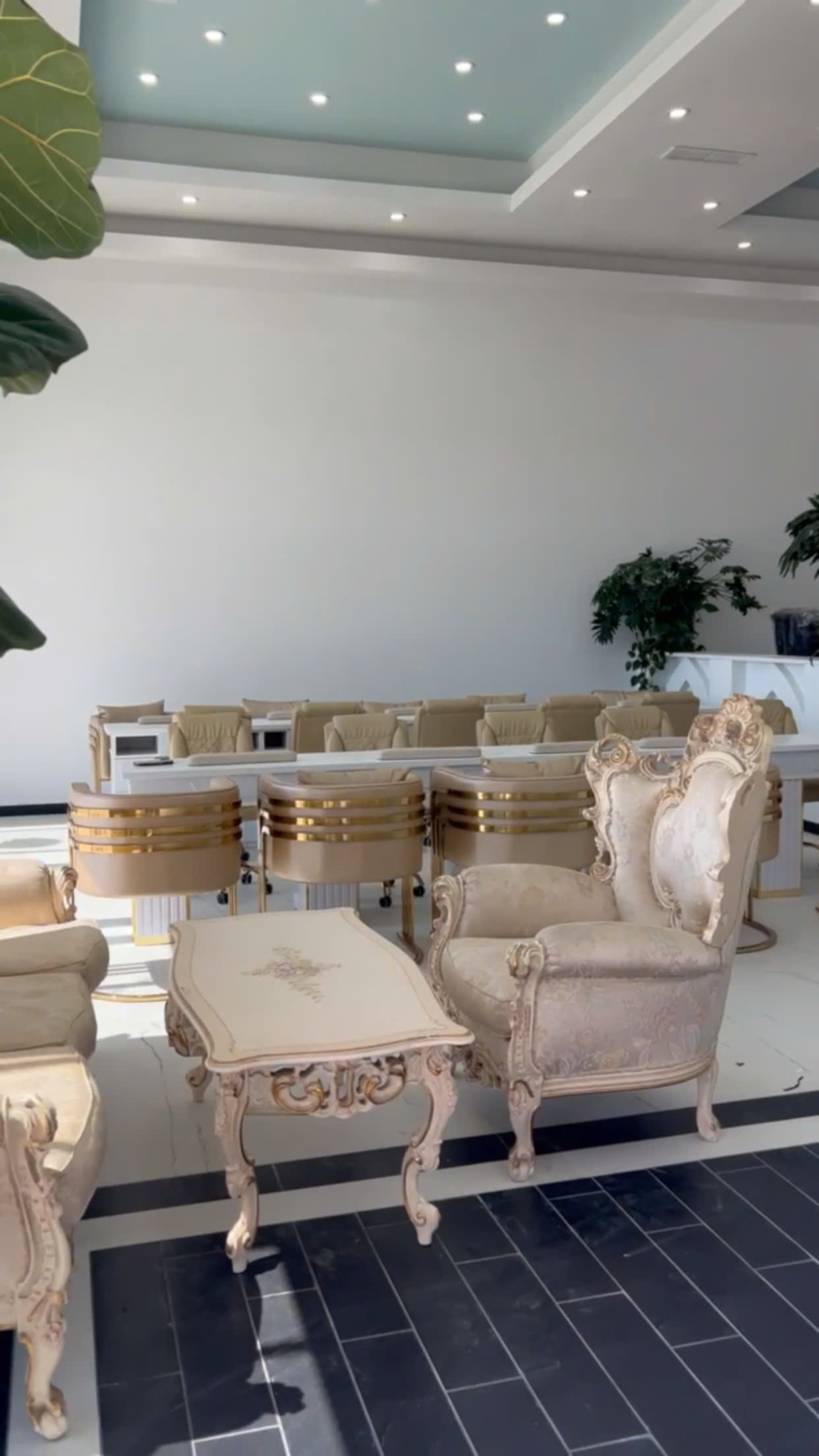  Nail & Bar – design 3