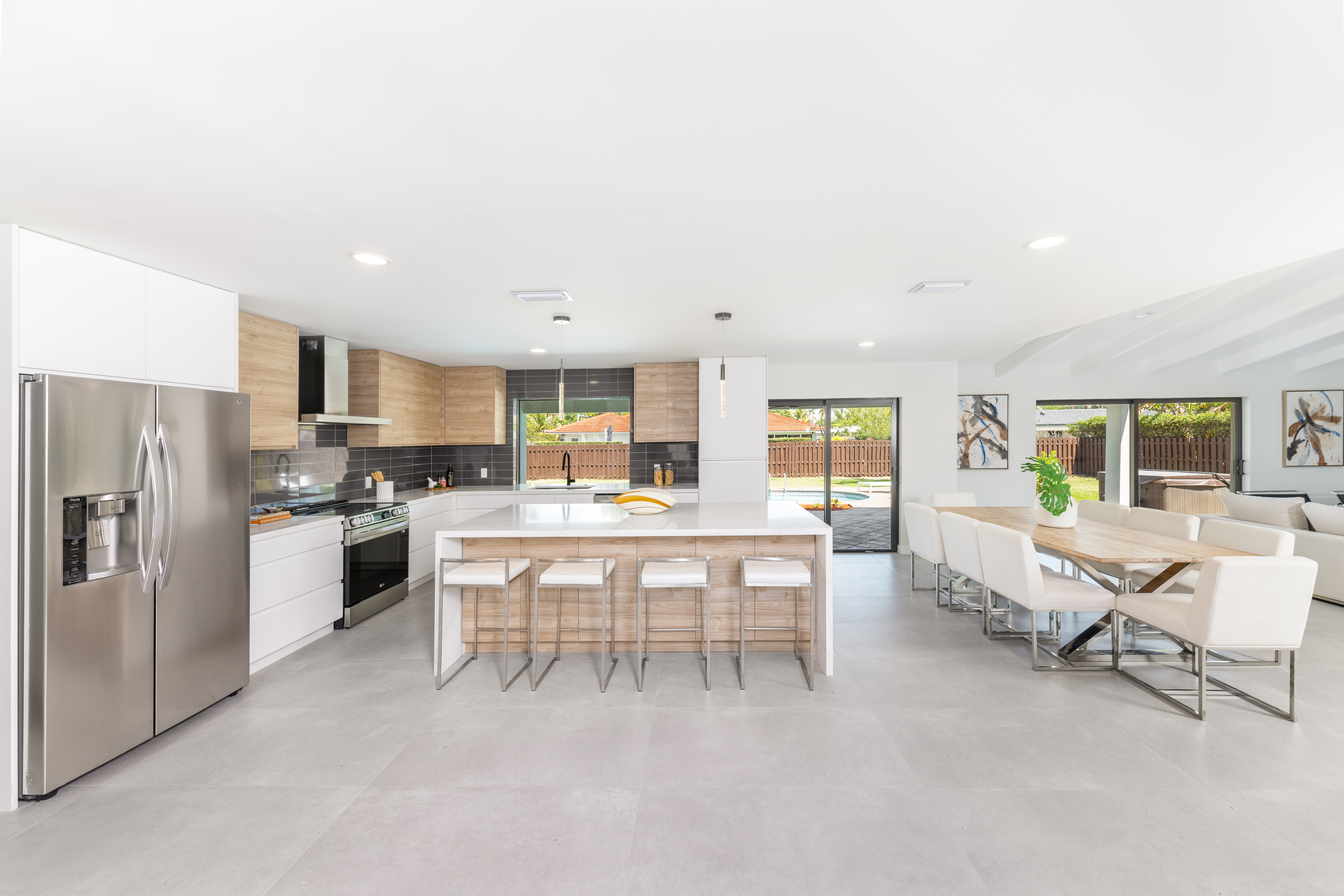 Completed Modern Residential Home showcasing high-quality craftsmanship and design Completed Modern Residential Home showcasing high-quality craftsmanship and design
