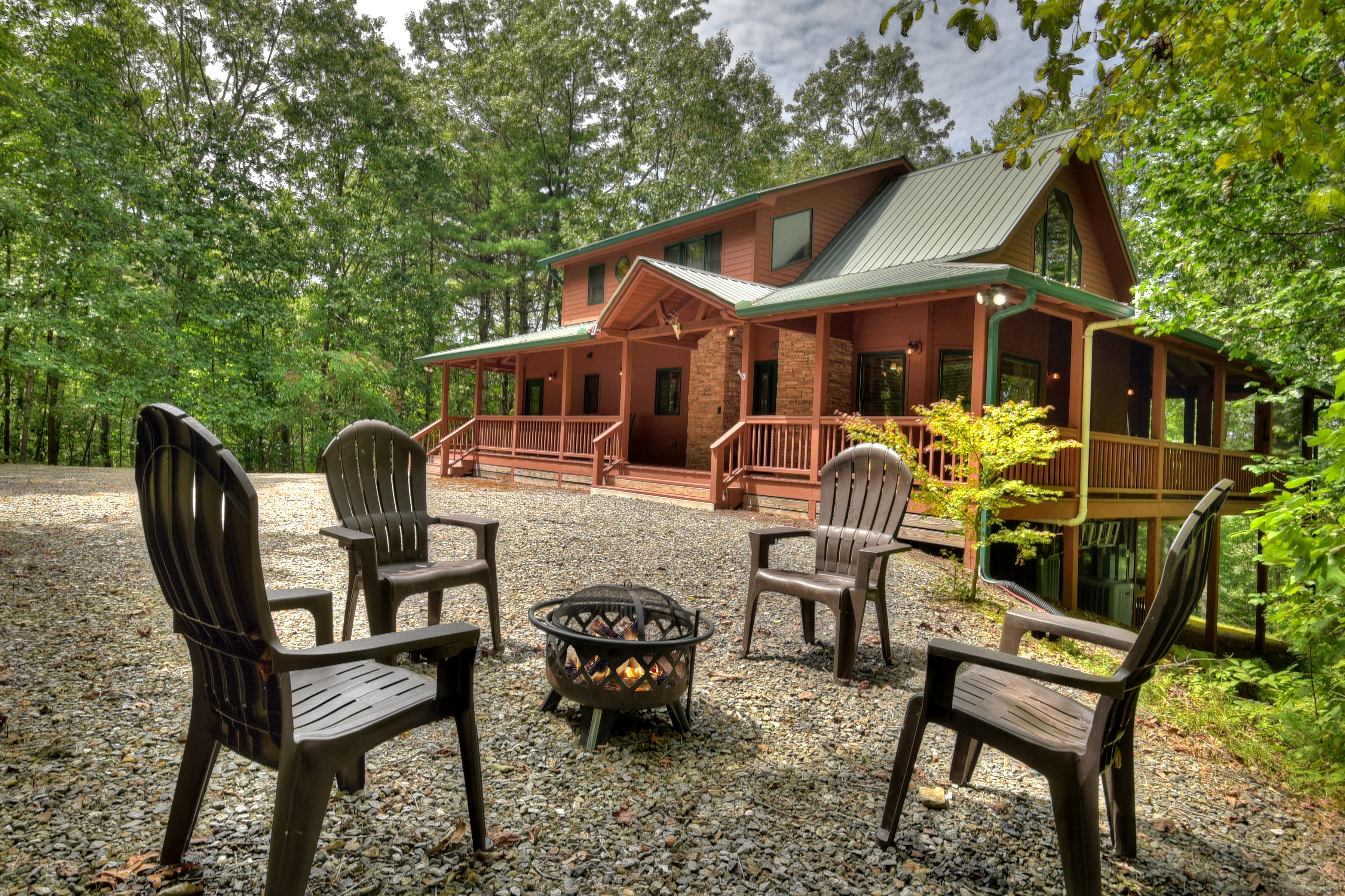 Memories Mountain Cabin | Mineral Bluff Cabin for Rent