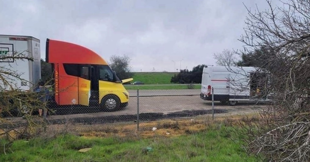 broken truck copy