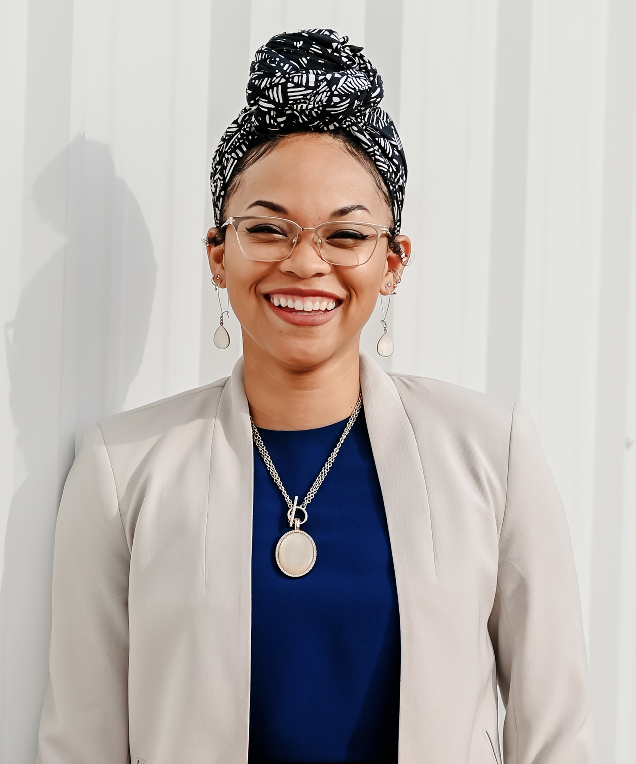 How to Lead When You Have Too Much On Your Plate: Four Leadership Development Tips for Women Managing Teams and Projects