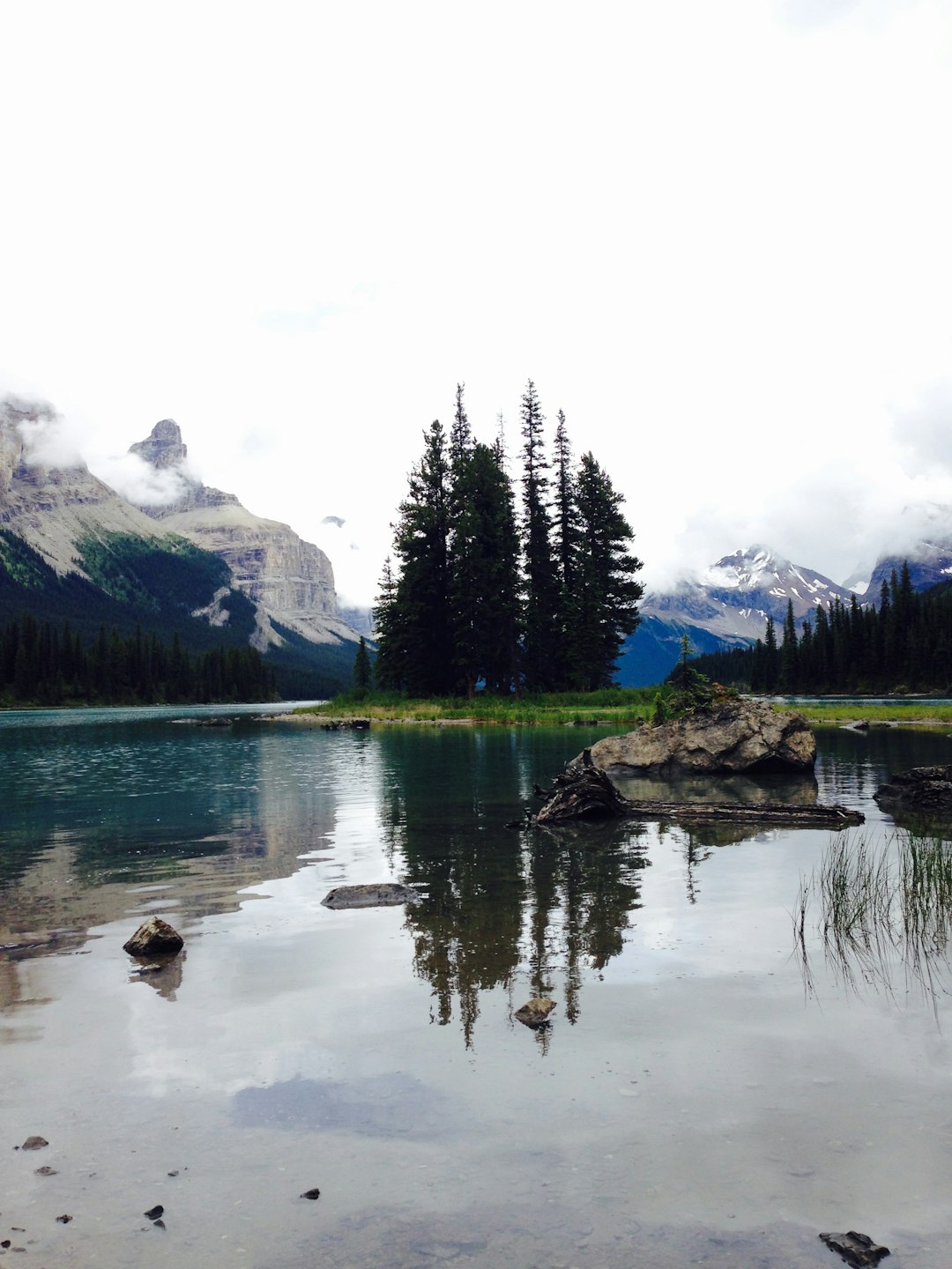Mountain lake Mountain lake