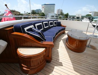 charter-haima-yacht