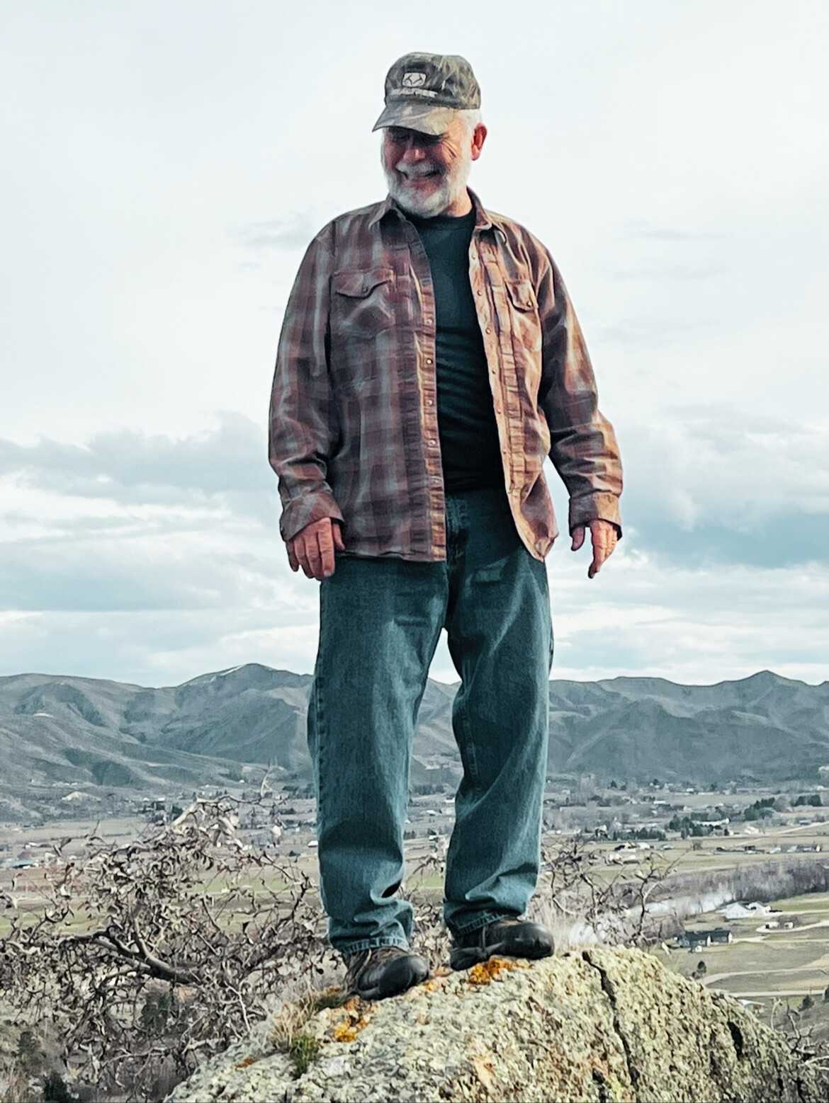 Harold, Co-Founder of TruckWise Reporting, brings over 30 years of experience as a DOT Compliance Officer. With extensive knowledge of DOT rules and regulations, he is dedicated to helping businesses stay compliant and operate safely.