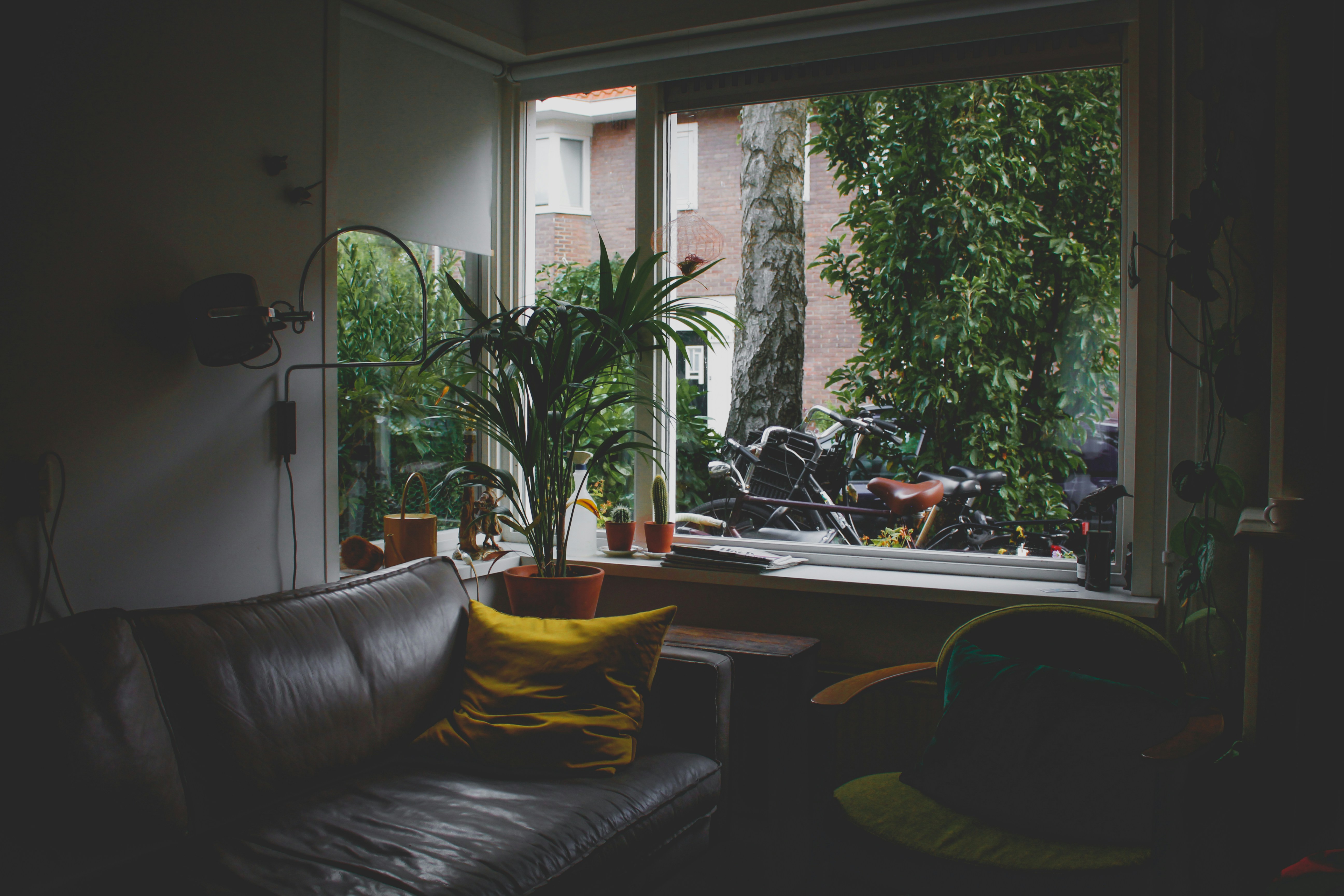 How to fix a drafty home: Detect air leaks, seal windows and doors, add insulation, and reduce energy bills with professional weatherproofing solutions. How to fix a drafty home: Detect air leaks, seal windows and doors, add insulation, and reduce energy bills with professional weatherproofing solutions.