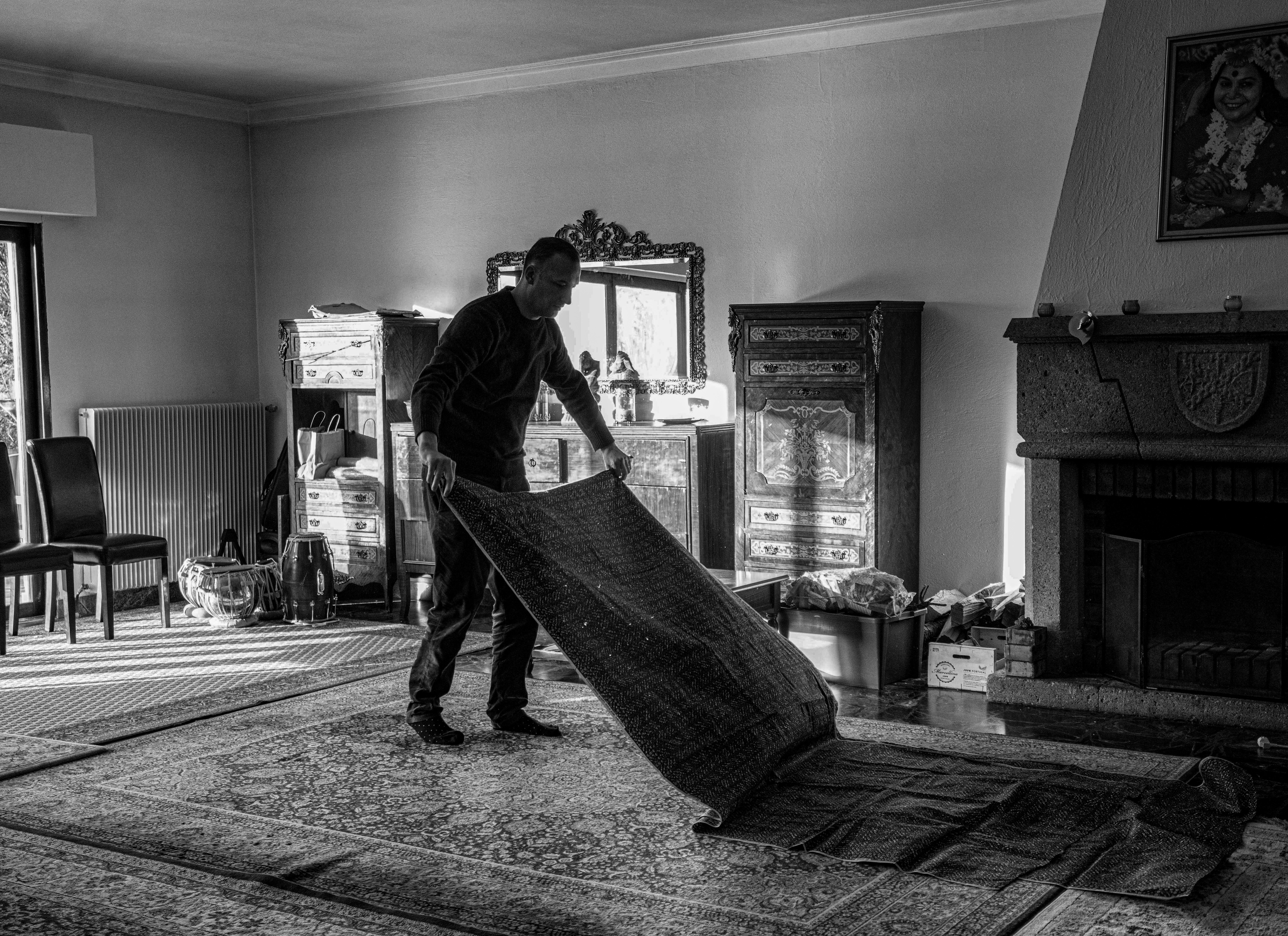 How to prepare your home for a handyman visit: Organizing repair lists, clearing workspaces, gathering materials, and maximizing efficiency for home improvements. How to prepare your home for a handyman visit: Organizing repair lists, clearing workspaces, gathering materials, and maximizing efficiency for home improvements.