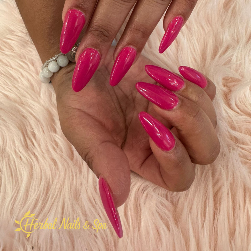 Custom nail set by Herbal Nails Chino Hills
