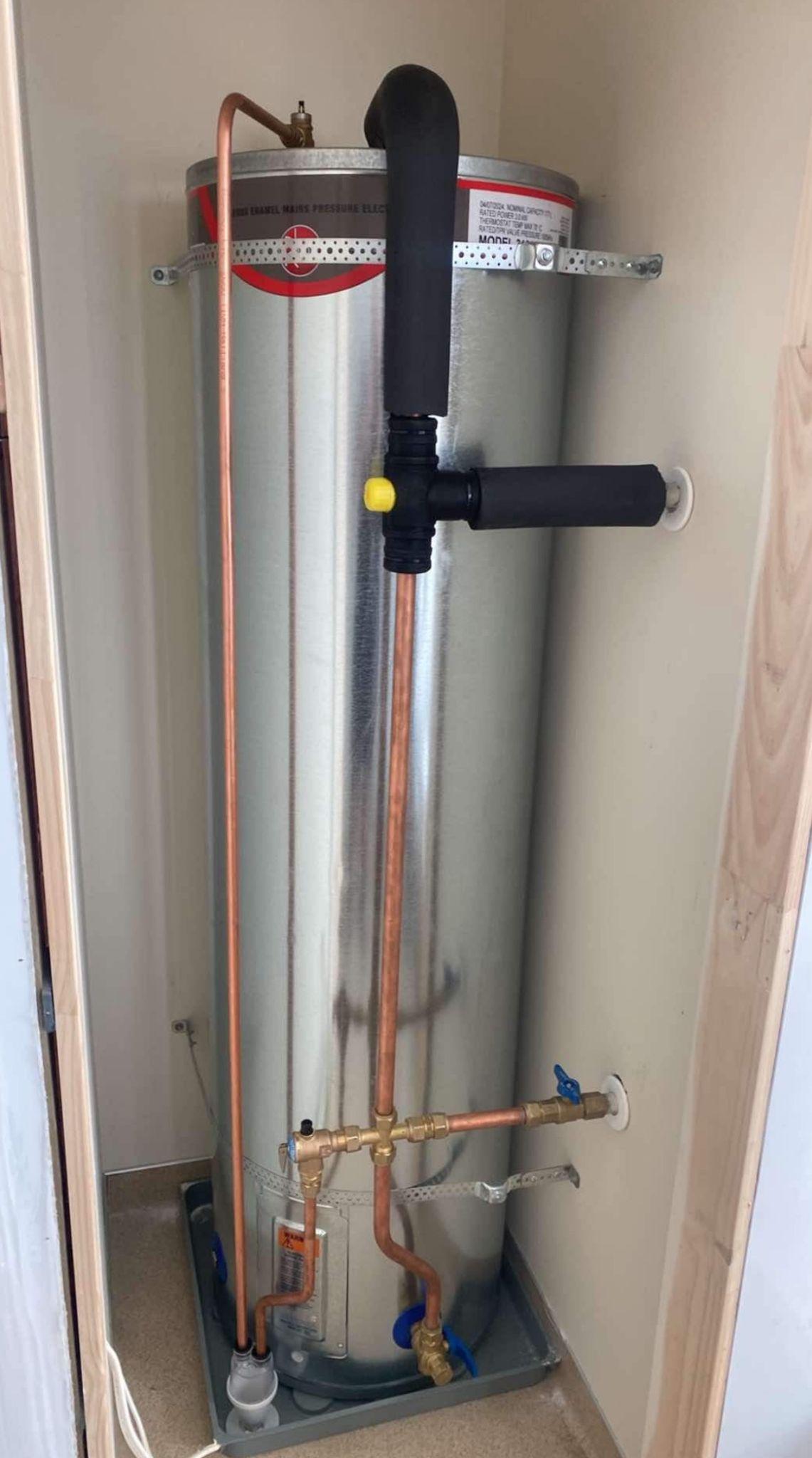 NSP Hot water cylinder installation