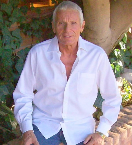 Harold Schifman spent much of his career as CEO or COO in diverse industries. Before relocating to Arizona, he owned the IBIS Company, a Kansas City /Boston based consulting firm, a consulting firm offering strategy, marketing, and business planning to Fortune 500 companies. He began his career as Director of Marketing and Advertising for MEDCO, overseeing 200 retail locations. In 1985, Schifman moved to Tucson to manage a venture capital firm, acquiring and operating companies in auto dealerships, casinos, construction, telecommunications, and real estate. From 1987 to 2000, he was President & CEO of The Larson Company with offices in Japan, Mid-East, Mexico and the United States, where he led 450 artisans in themed design and construction, establishing international ventures and receiving multiple awards for exporting and trade. After selling Larson to a Forbes 400 Family interest, he founded ADARON LLC, a private equity and consulting firm, and served on various boards at the University of Arizona and a Honorary Fellow of Karl Eller Graduate School of Management. In 2005, he launched Crossroads Executive Forums, helping CEOs elevate their businesses by sharing his extensive knowledge and experience.