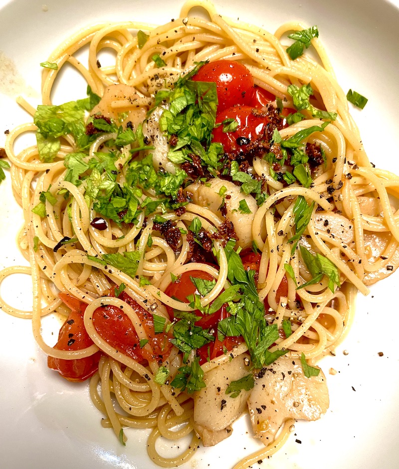 Healthy Recipe, Pasta with Scallops, Burst Tomatoes, Crispy Garlic, and Herbs