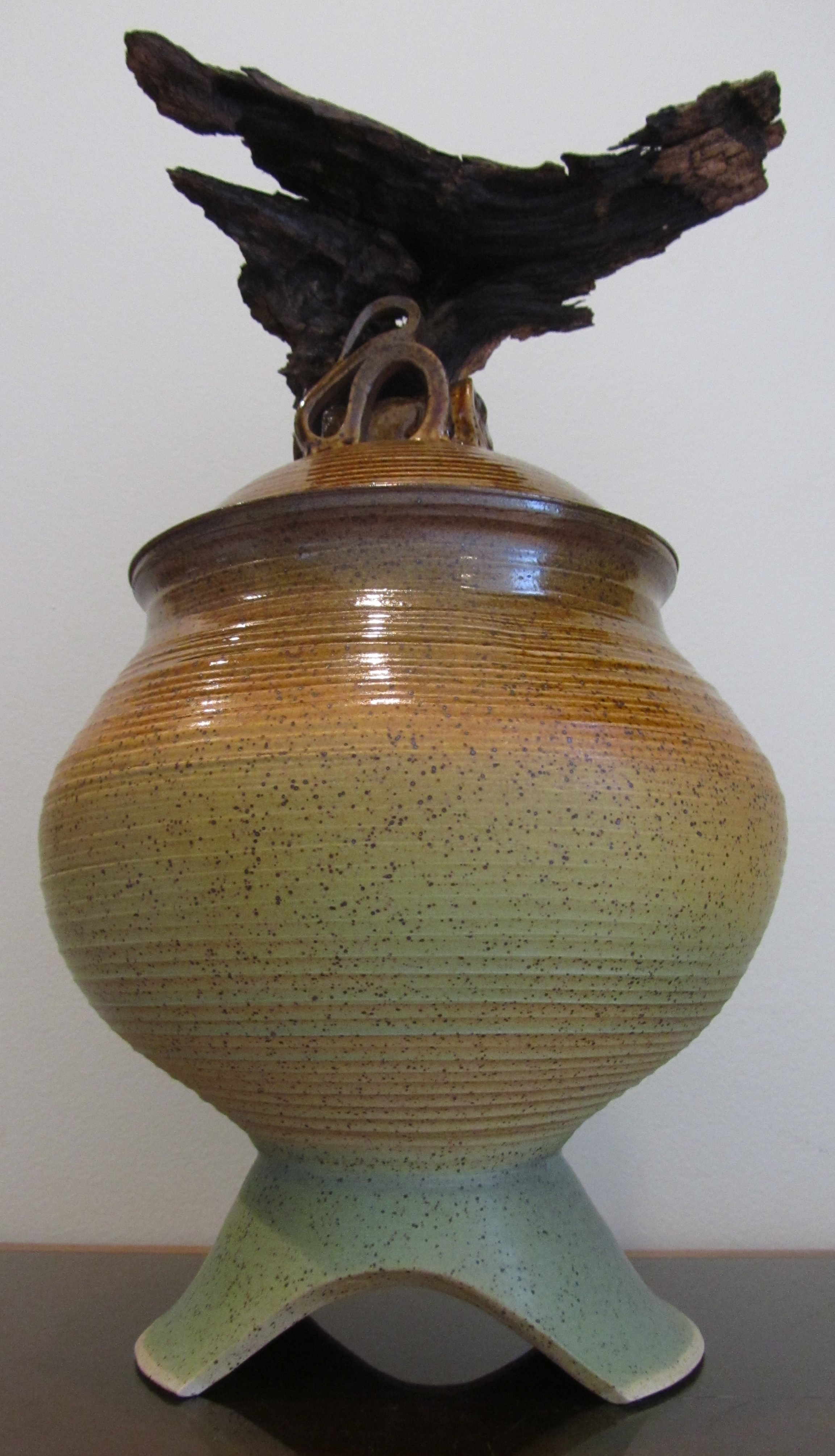 ceramic urn ceramic urn