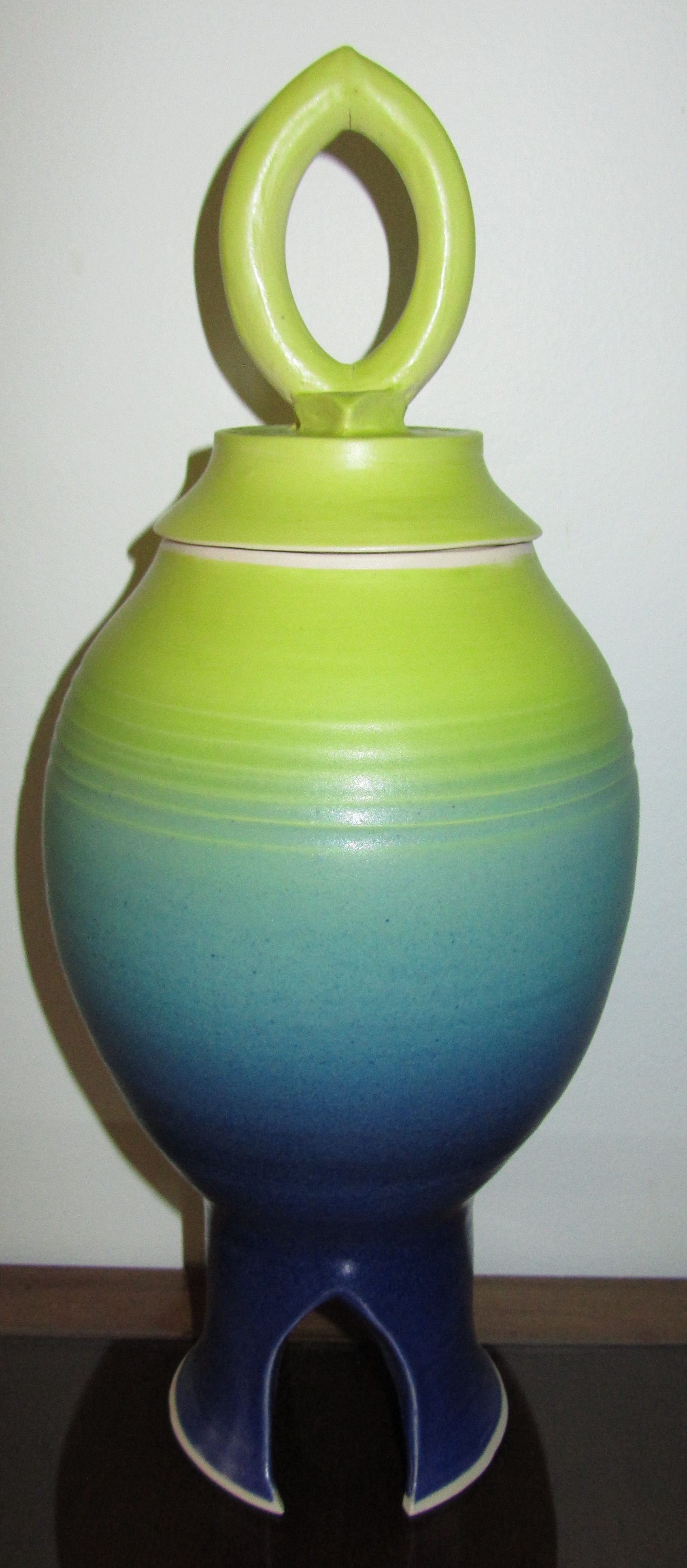 ceramic urn ceramic urn