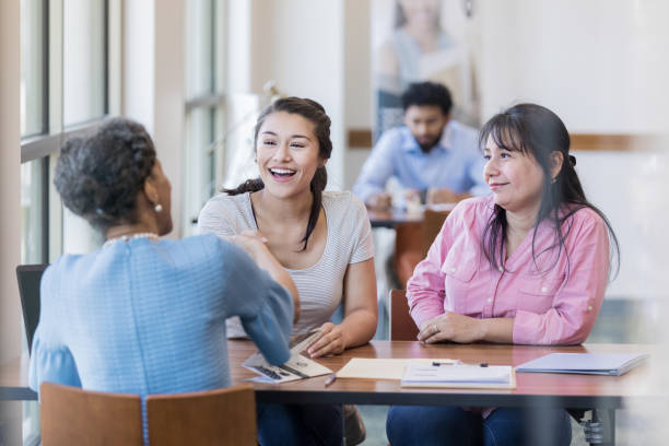 Trending photo of Insurance Agent network conducting successful discussions at a restaurant.
