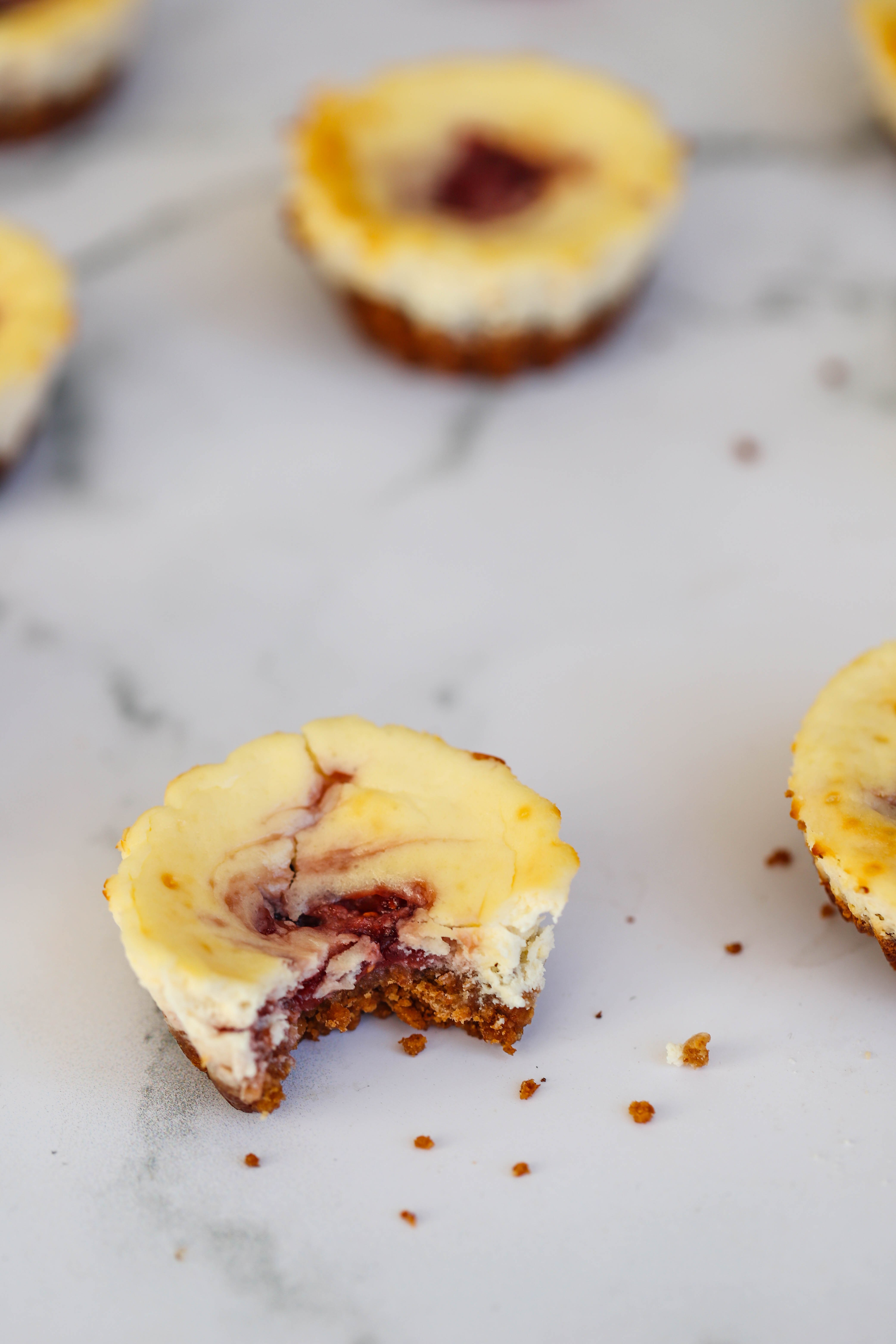Mini Raspberry Cheesecakes Mini Raspberry Cheesecakes